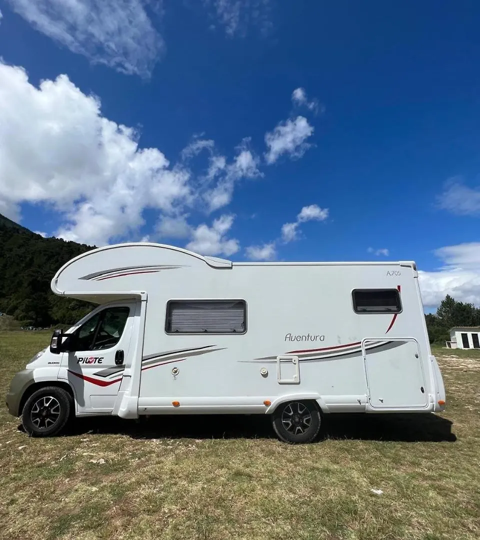 Bådhotel Camper Rent Motorhome Albania Tirana